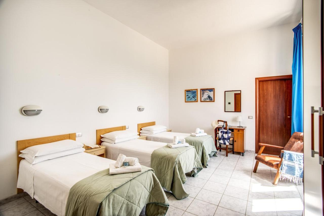 Villa Mg Hotel Santa Marinella Buitenkant foto