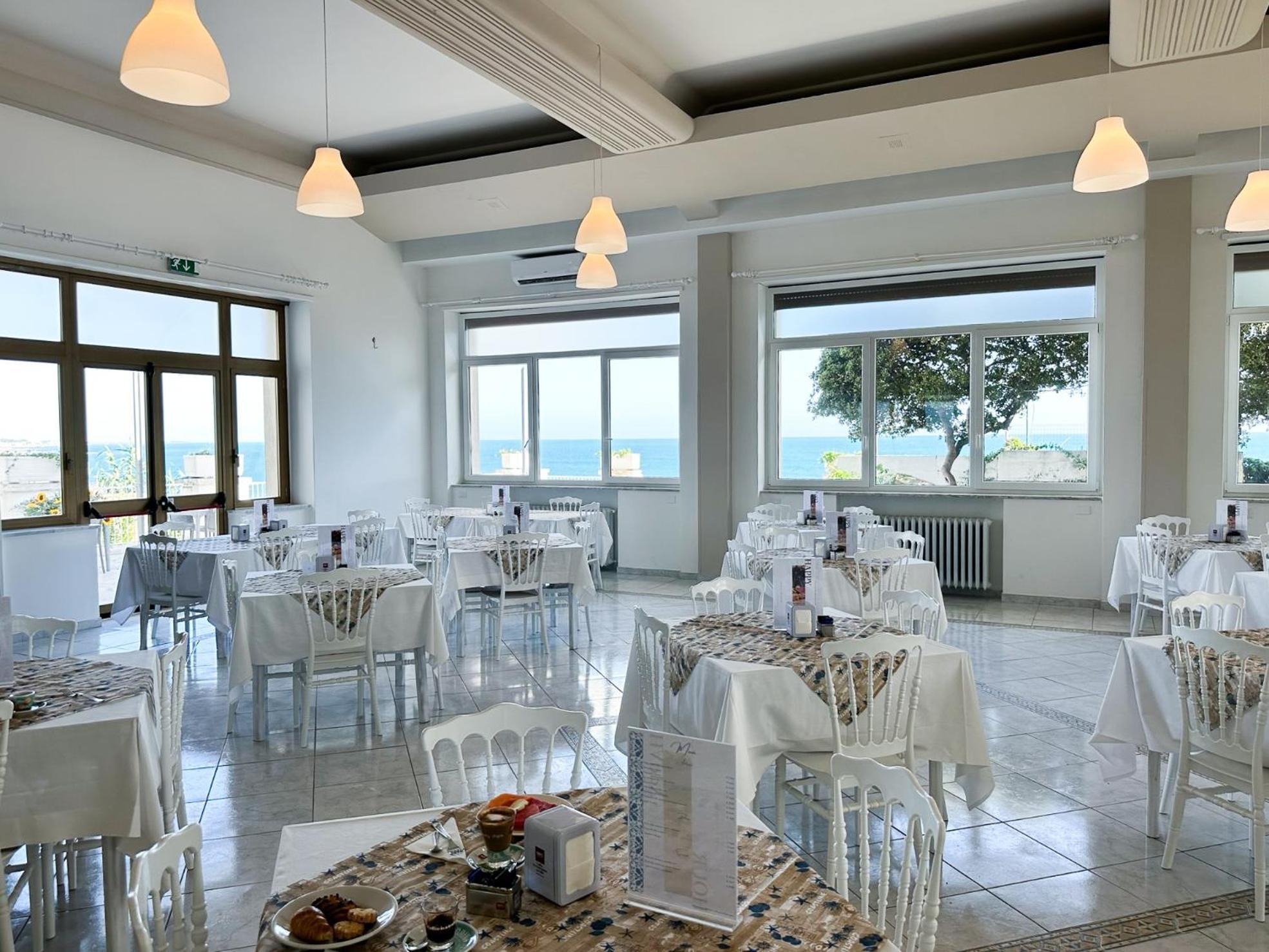 Villa Mg Hotel Santa Marinella Buitenkant foto