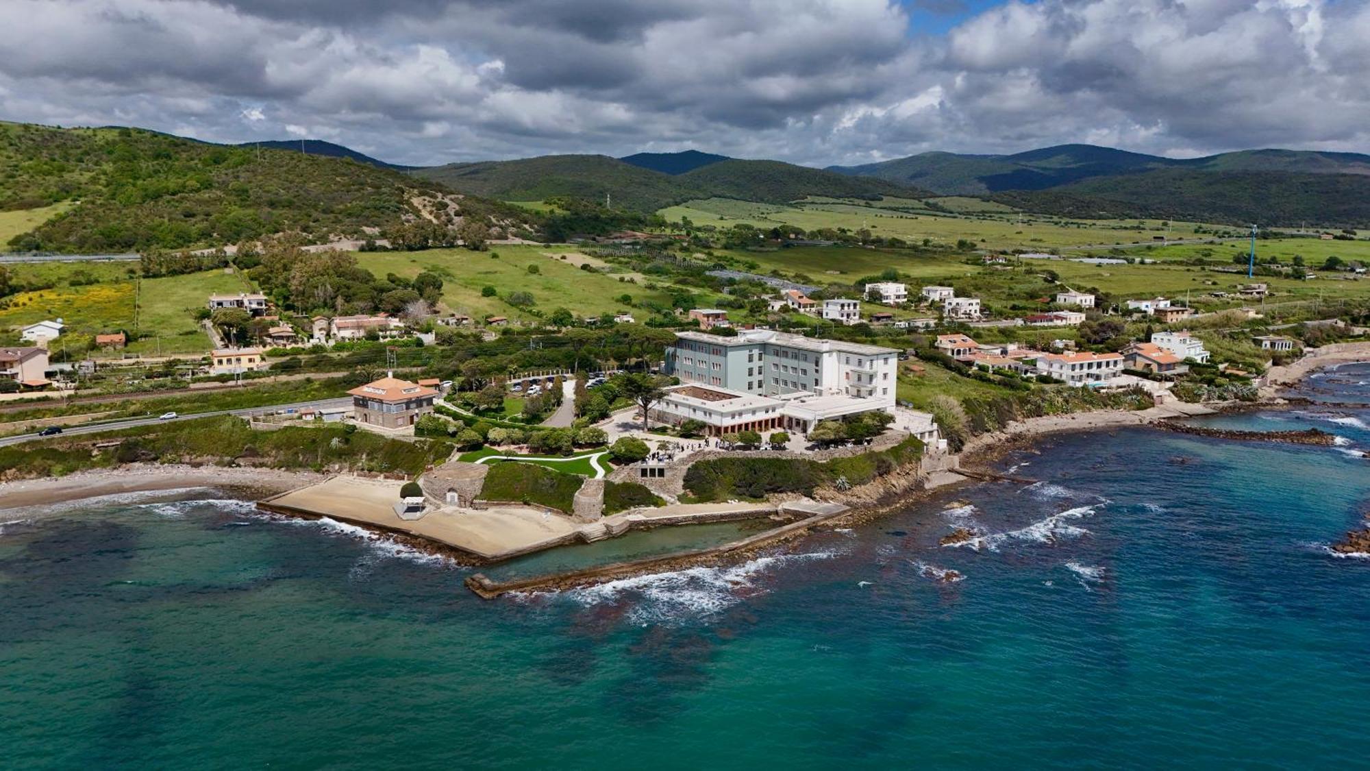 Villa Mg Hotel Santa Marinella Buitenkant foto