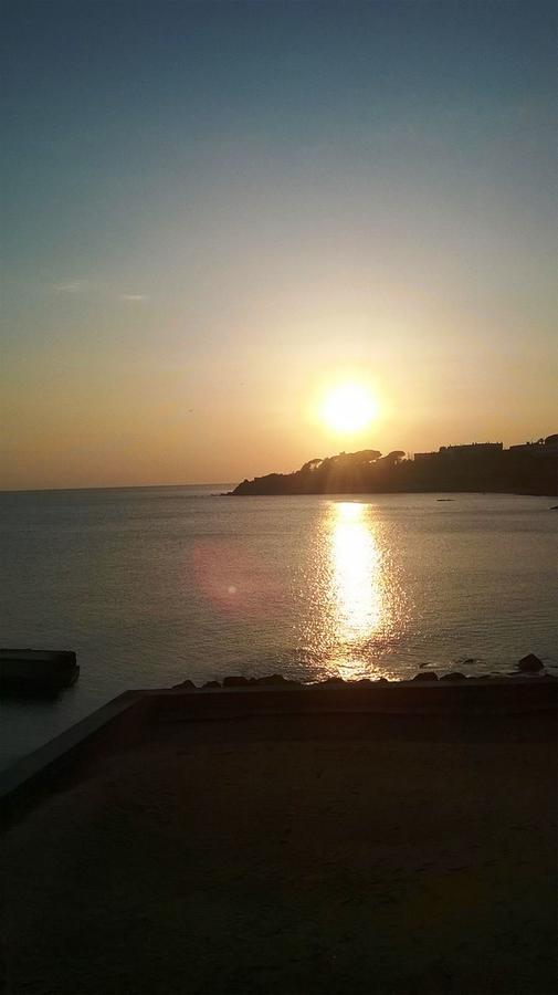 Villa Mg Hotel Santa Marinella Buitenkant foto